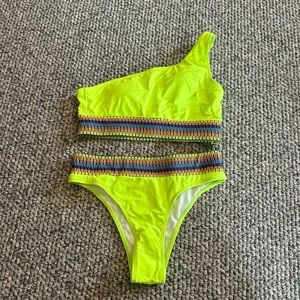 Shein Bathingsuit size Medium - never worn